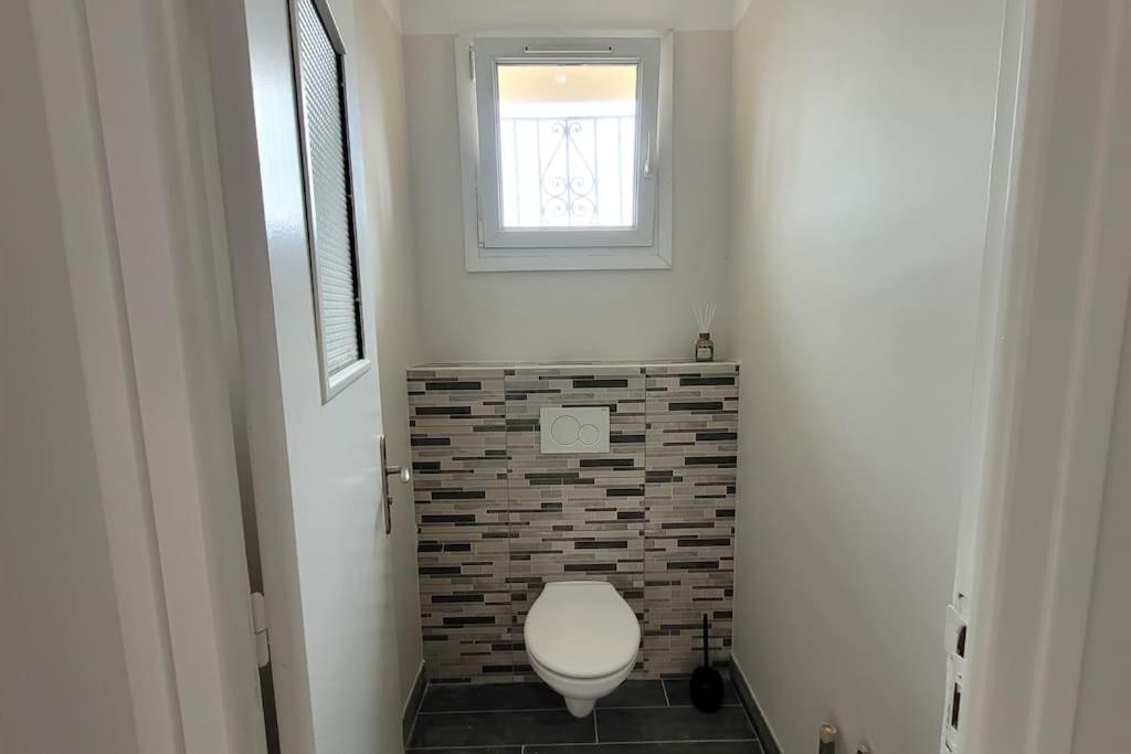 Bel Appartement T5 Neuf Avec 4 Chambres Tarbes Ngoại thất bức ảnh