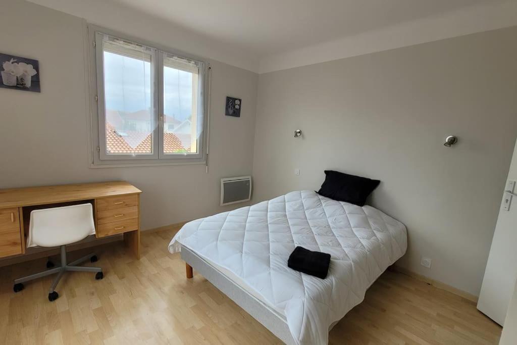 Bel Appartement T5 Neuf Avec 4 Chambres Tarbes Ngoại thất bức ảnh